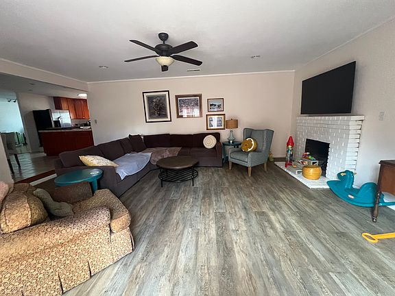 5th image of 1566 Princeton Dr