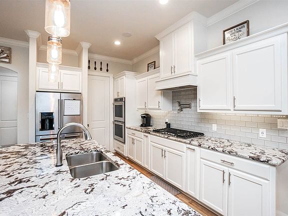 2nd image of 190 Circle Club Ln
