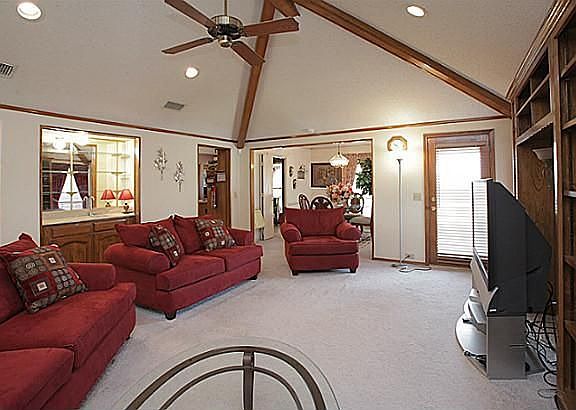 2nd image of 2309 Winona Dr