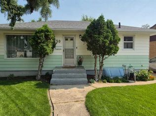 30 SW Cochran Dr NW, Medicine Hat, AB T1A 6Y7