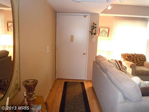 3rd image of 3112 Beckenham Ct #251-B