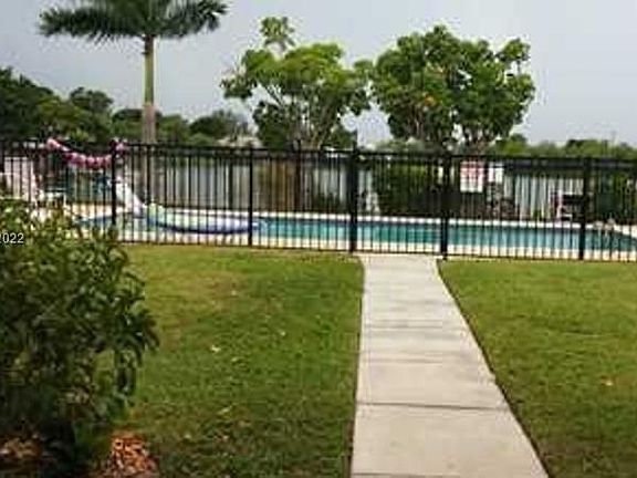 3rd image of 960 Crystal Lake Dr APT 214