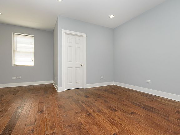5th image of 1321 W Carmen Ave APT 1S