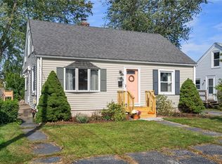 384 Vine St, Pawtucket, RI 02861