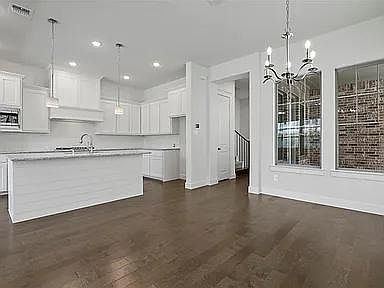 3rd image of 257 Harbor Hills Dr