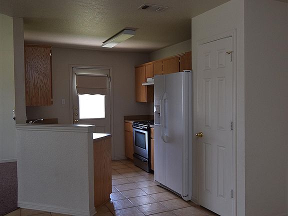 4th image of 2801 Seabiscuit Dr #1