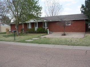 630 S Trindle St, Hugoton, KS 67951