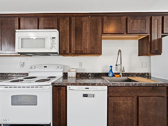 3rd image of 2706 W LAWRENCE Lane