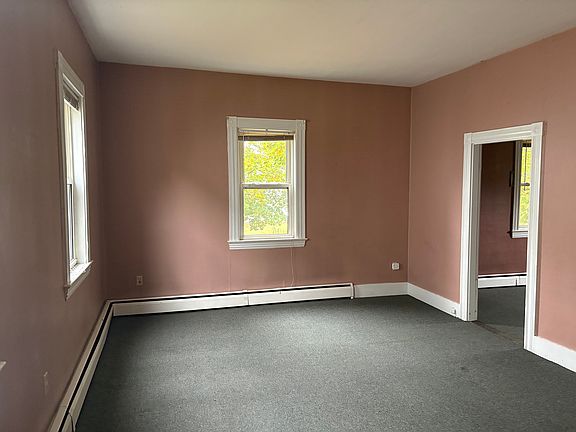 2nd image of 18 Hanson St #A