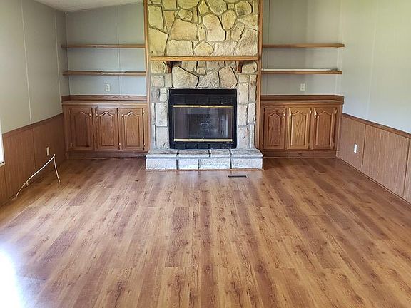 3rd image of 194 Amber Ct