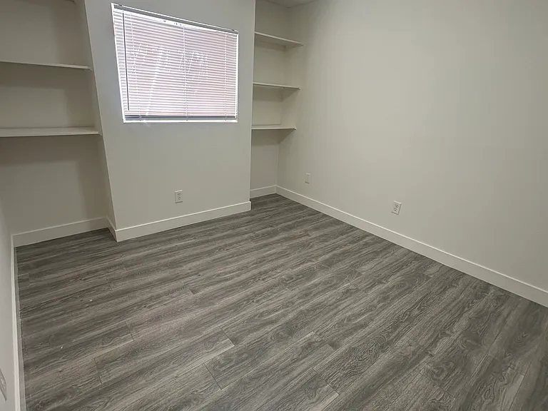 328 E Providencia Ave #202 — Photo 10