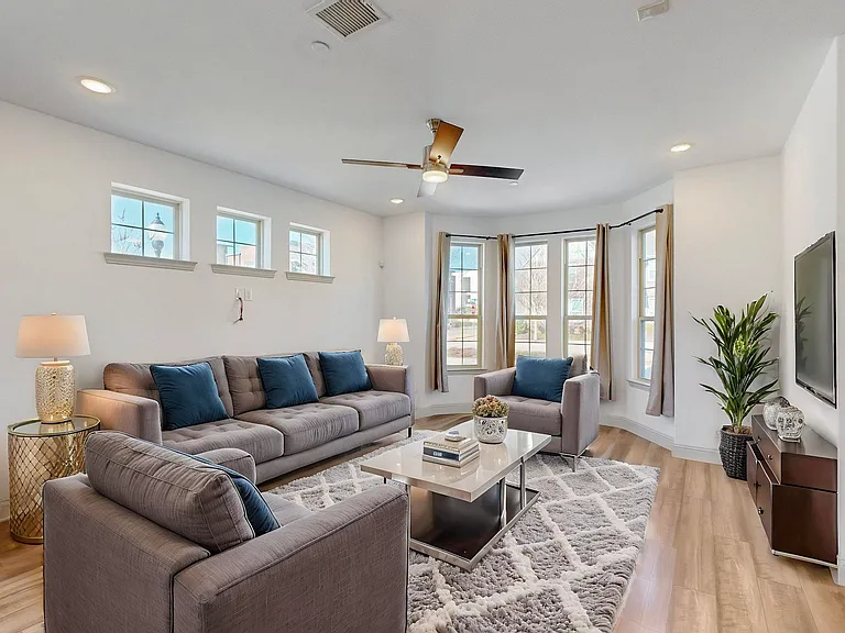 4325 Oliver Dr — Photo 27