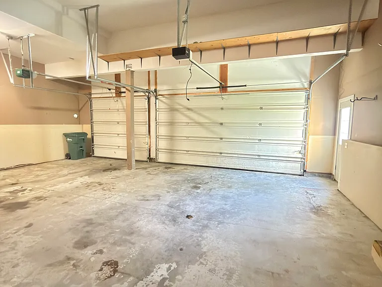 15913 Bridgeview Dr — Photo 28