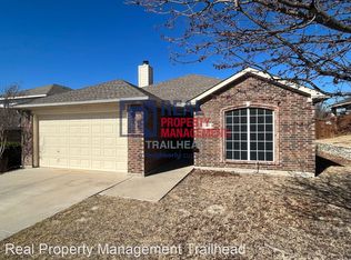 10340 Trevino Ln, Benbrook, TX 76126