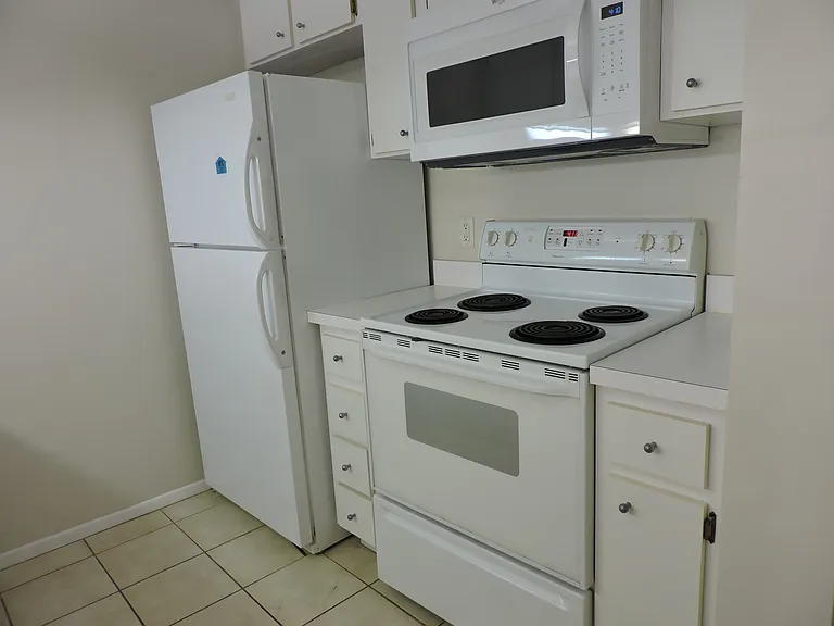 4000 SW 23rd St #1304-1-304 — Photo 7