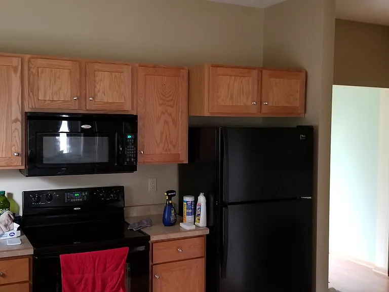 5749 Lexington St — Photo 8
