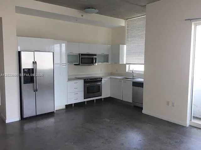 133 NE 2nd Ave #913 — Photo 3