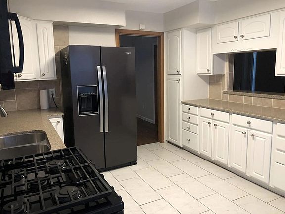 4th image of 12738 Eastbrook Dr