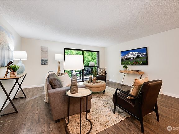 5th image of 6479 137th Avenue NE #373