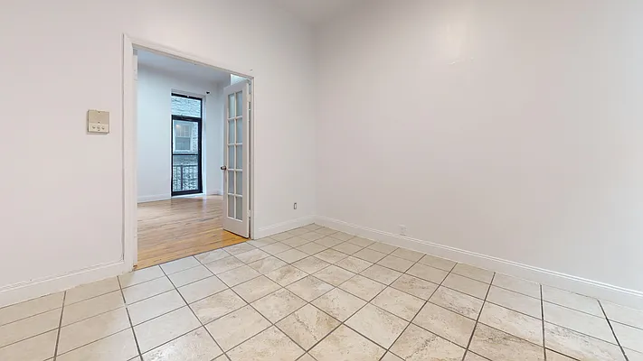 Rented by Bond New York | media 2