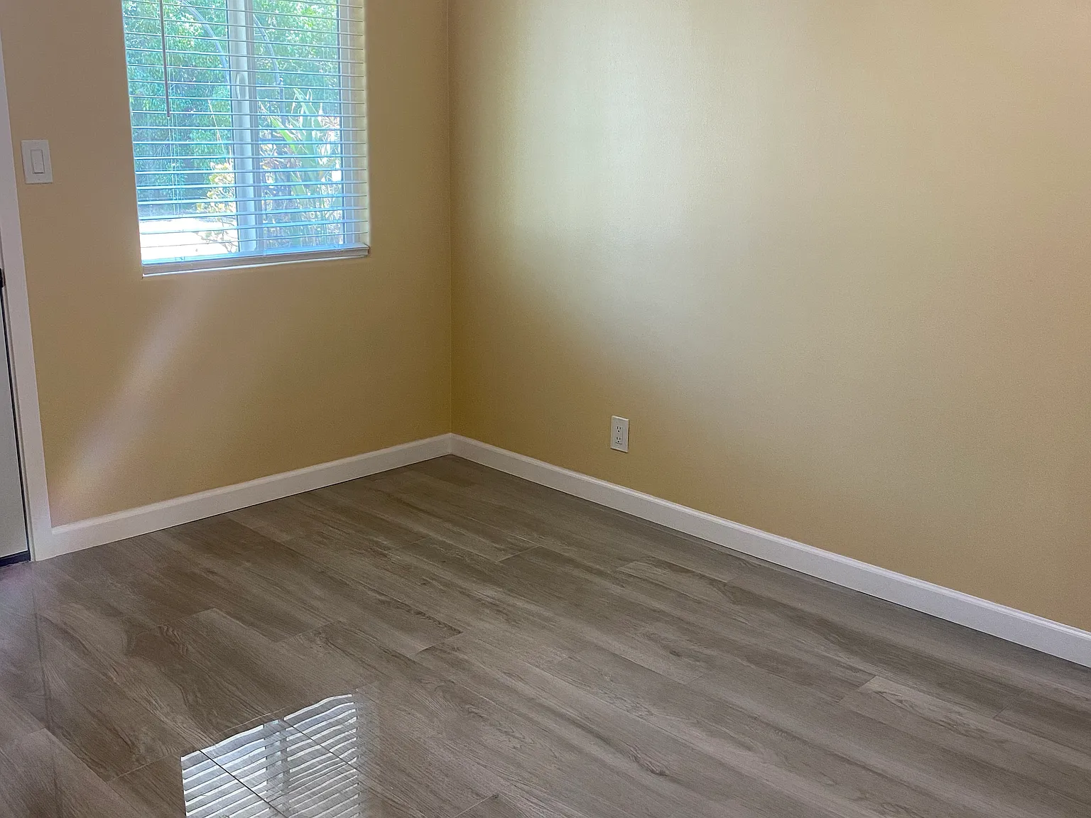 3 bed, 1200 sqft, $3,500 — Photo 2