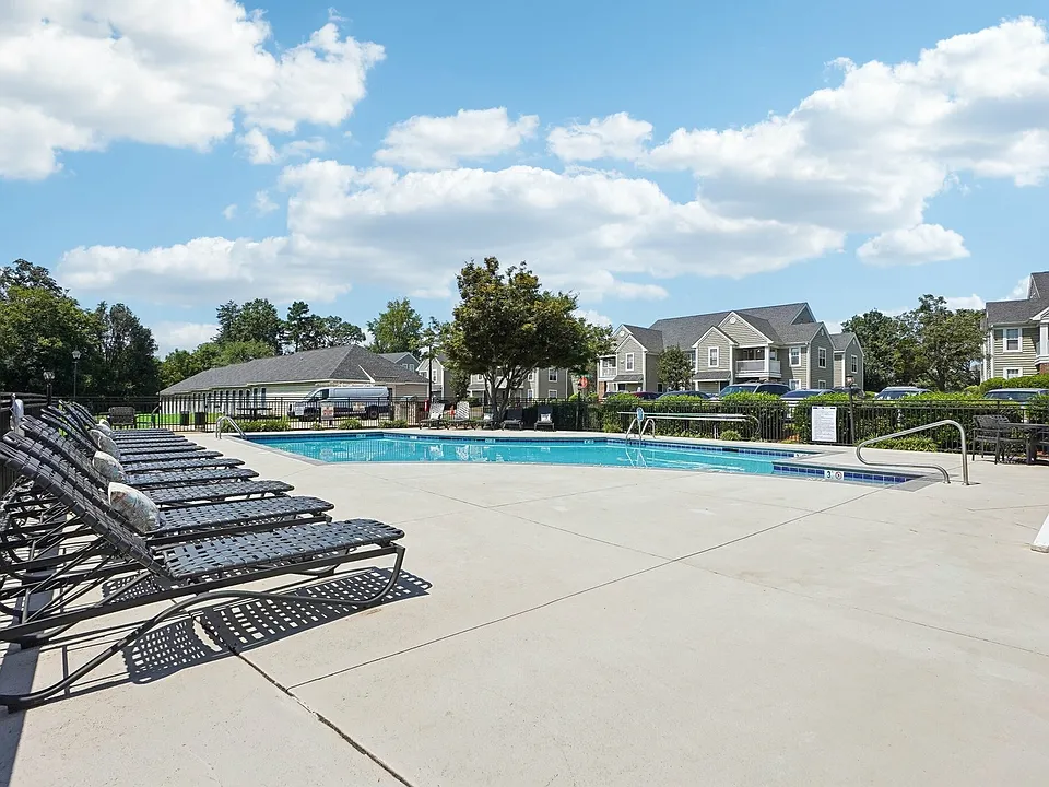 Stonebrook Apartments