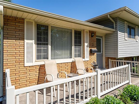 3rd image of 3 Goldmere Dr