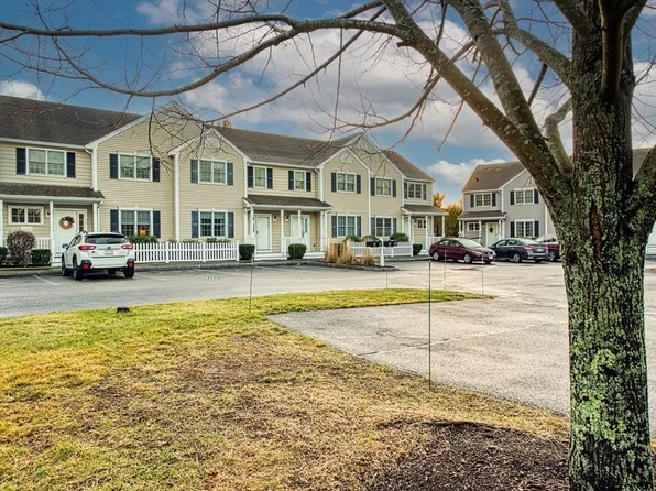 31 Freedom Cir Unit 31, Pembroke, MA 02359