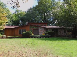 38 Lake Dr, North Brunswick, NJ 08902