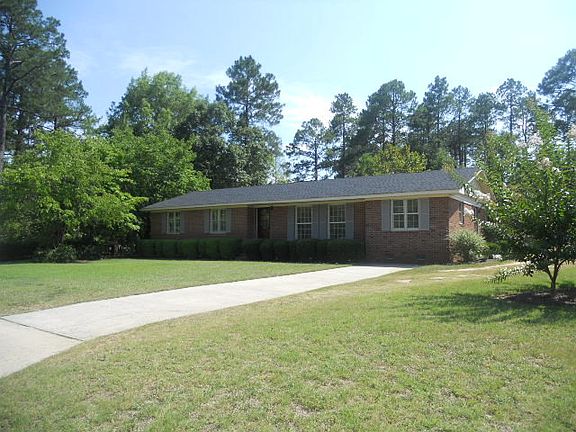 2nd image of 903 Greenwood Dr