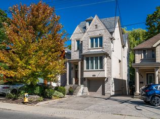 487 Spadina Rd, Toronto, ON M5P2W6