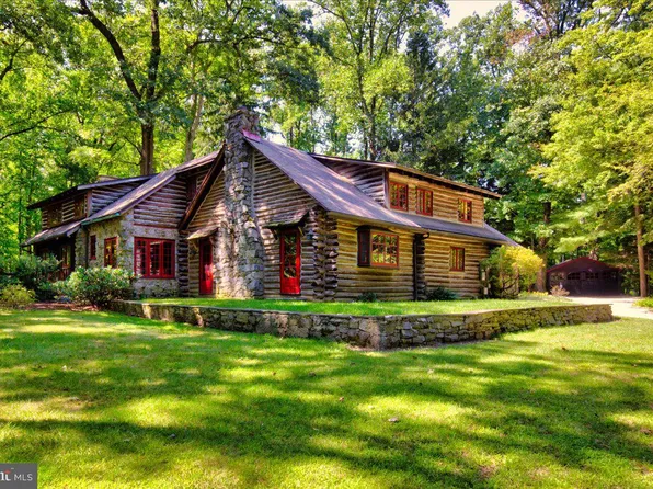 560 Clothier Springs Rd, Malvern, PA 19355