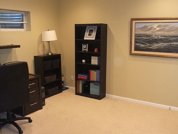 office/ 3rd bedroom