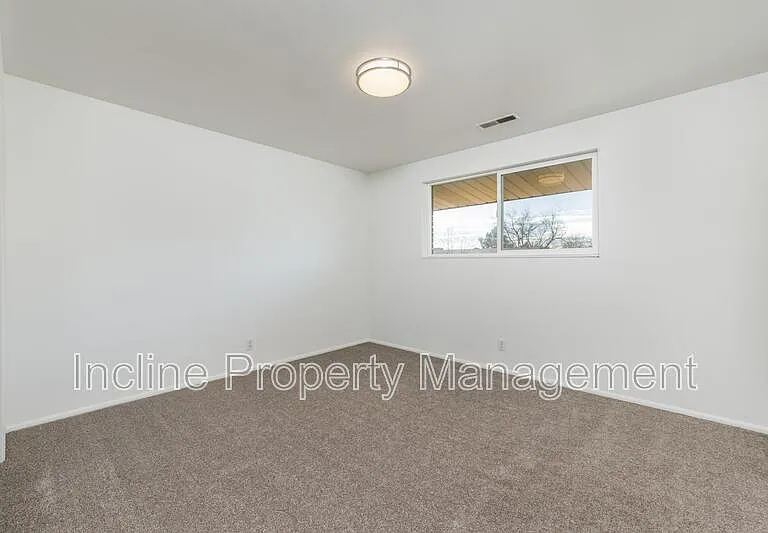 1069 S 80 E — Photo 12