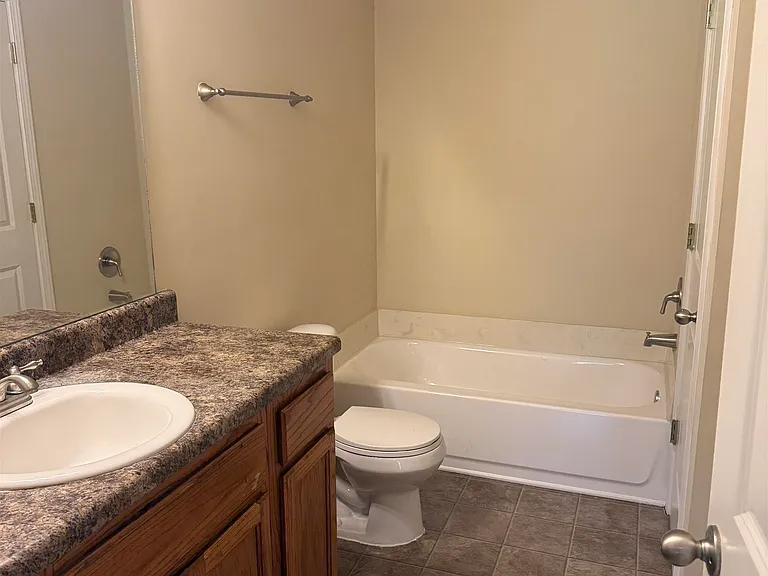 10389 Redmond Dr — Photo 6
