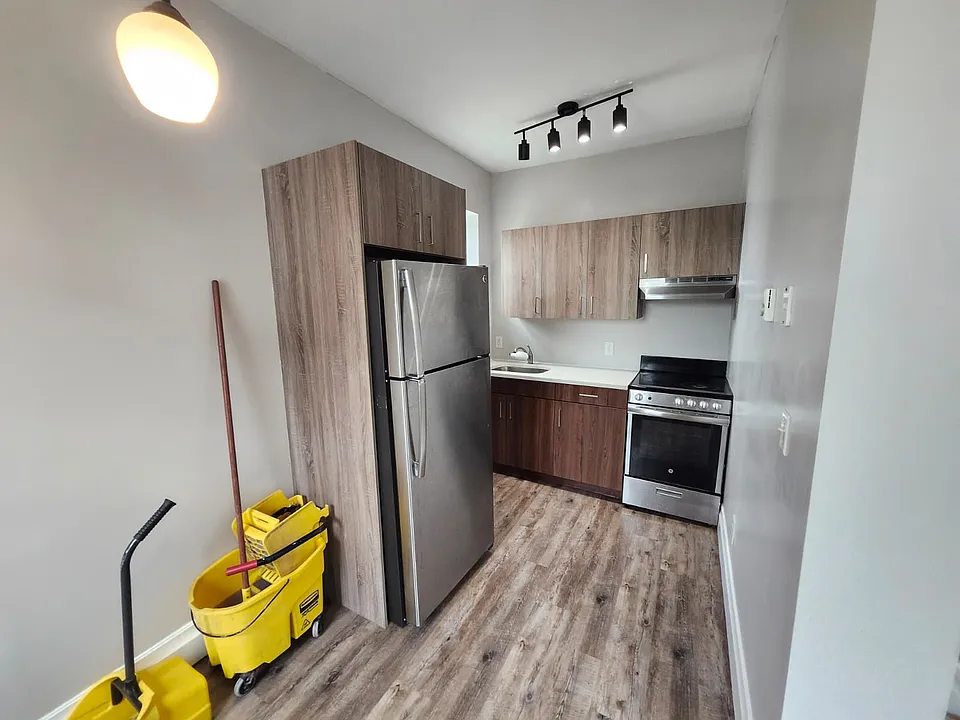 105 N Grove St #41E