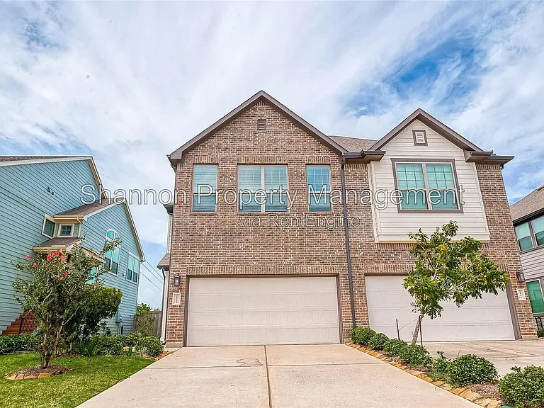 2559 Terrace Point Dr — Photo 1
