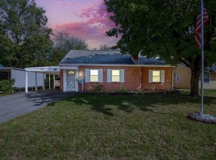 370 Old Village Rd, Columbus, OH 43228