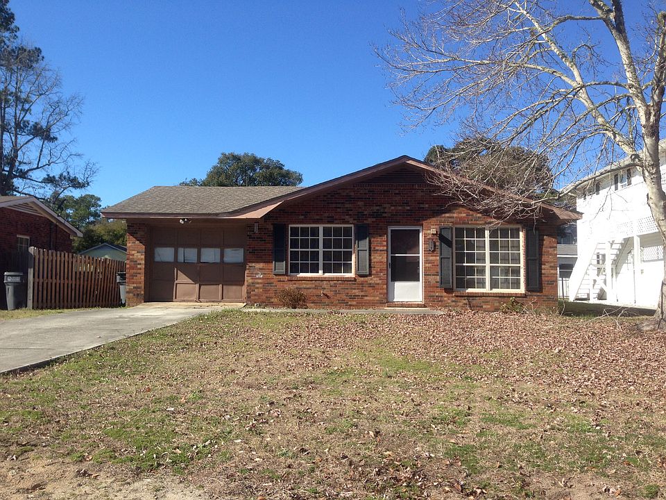 1st image of 119 NW 18th St