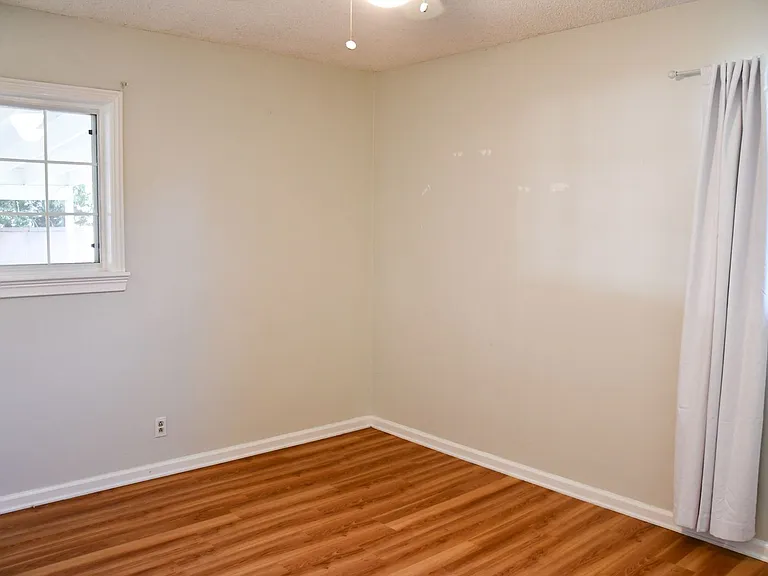 1210 E Oakmont Ave — Photo 34