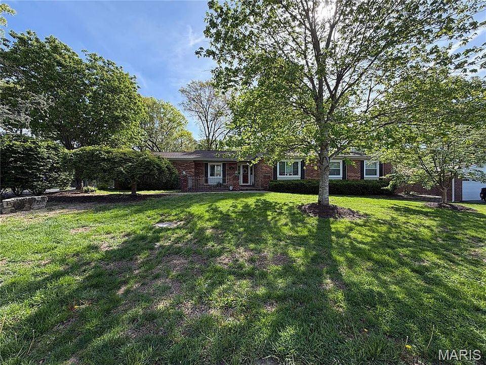 1st image of 343 Cherry Hill Dr