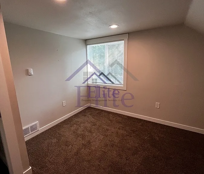 2111 E State Route 3 — Photo 17