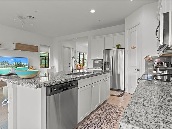 3rd image of 11633 SW 13th Dr