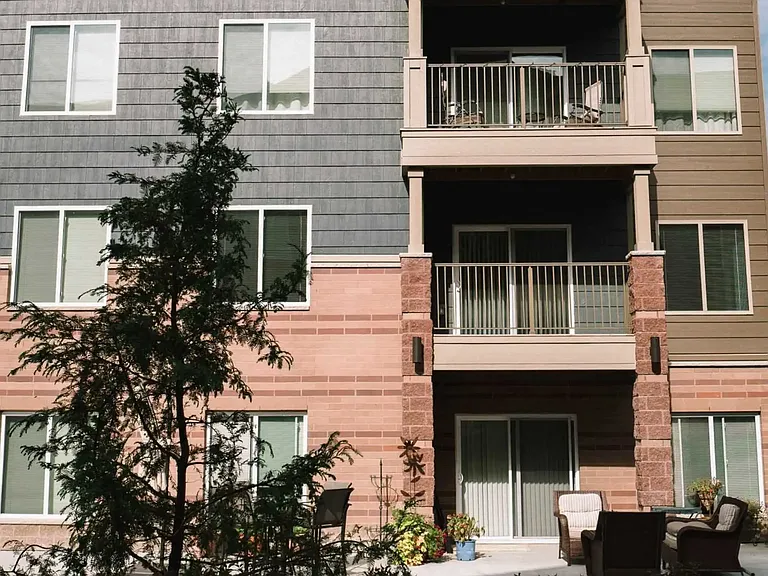 1600Tosa Apartments — Photo 37