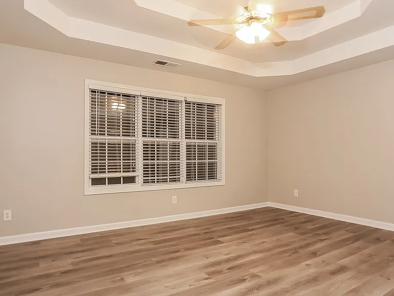 5980 Tate Dr — Photo 10