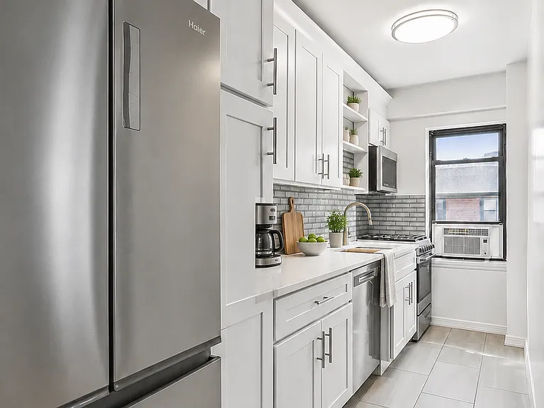 180 W Houston St #7F — Photo 8
