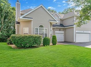 35 Sunflower Ridge Rd, South Setauket, NY 11720