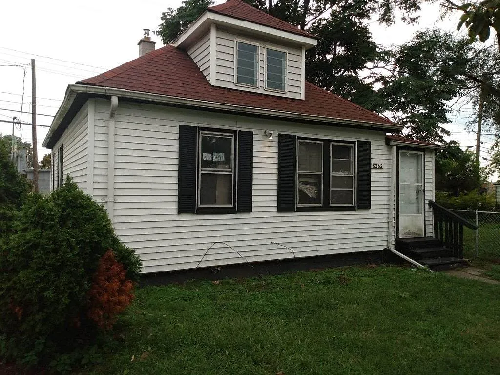 Building Photo - 8262 Rivard Ave