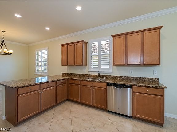 5th image of 2563 Laurentina Ln