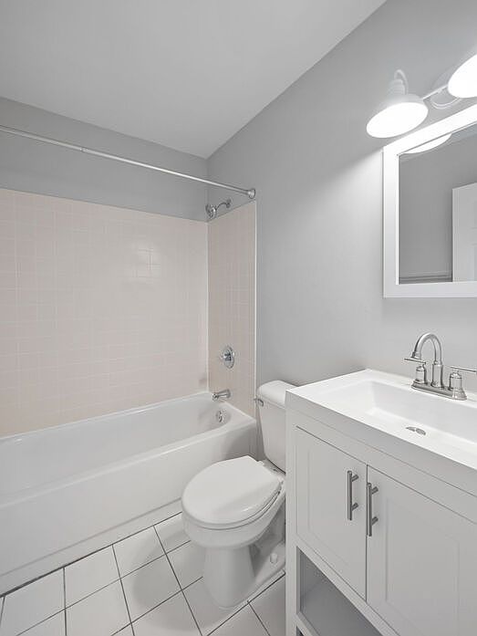 Plymouth Gardens Apartments 230 Plymouth Rd Plymouth MI Zillow